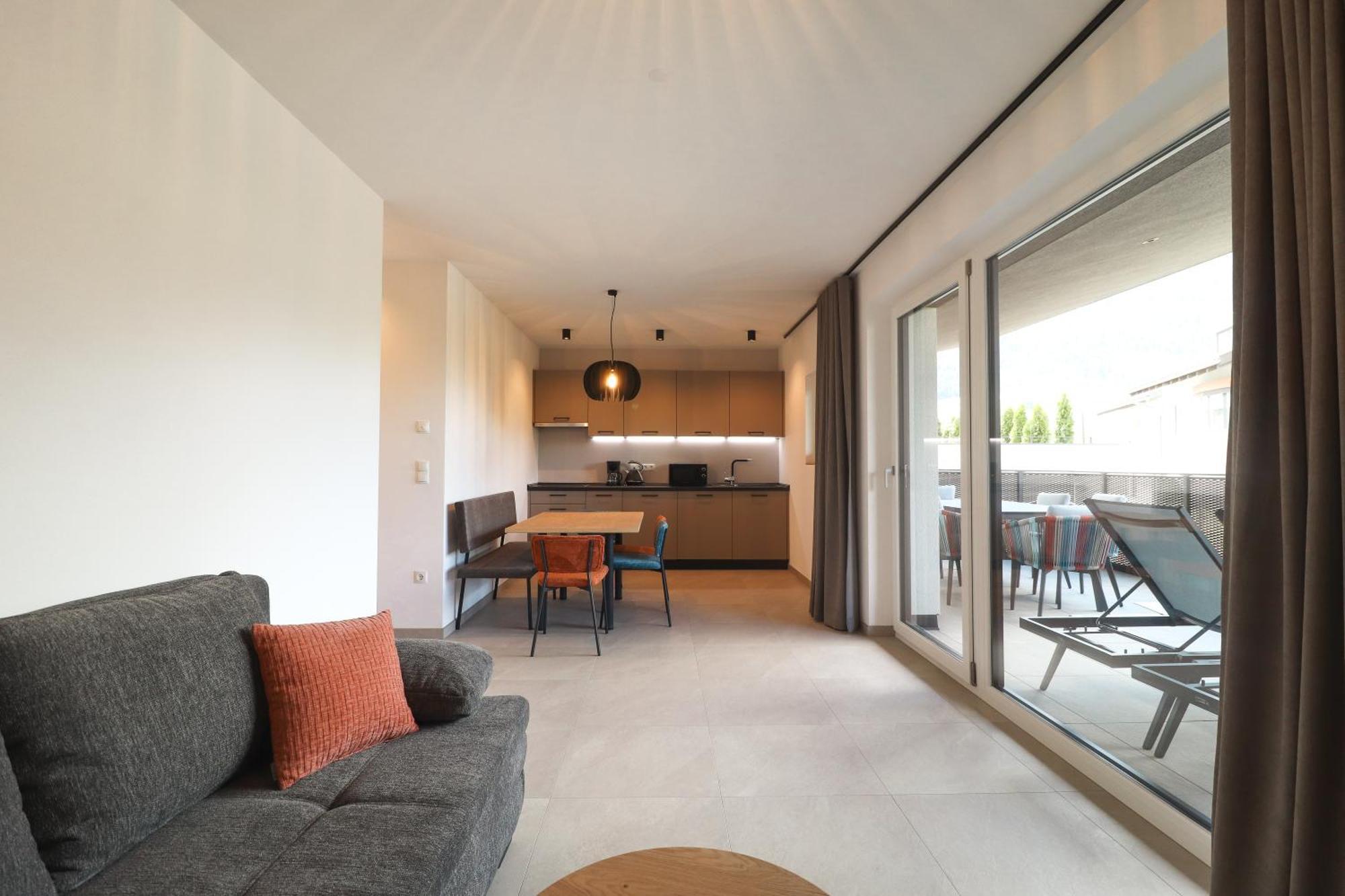 Residence Montani Laces Bagian luar foto