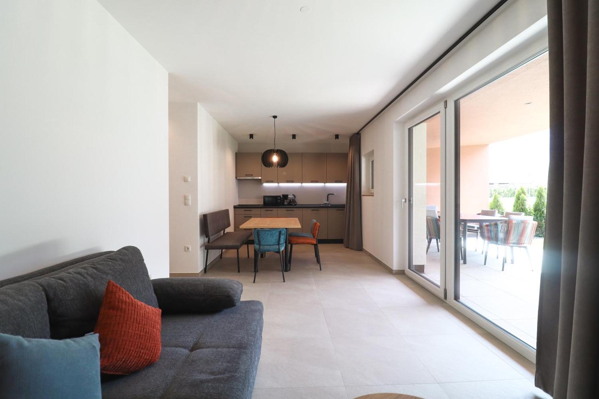 Residence Montani Laces Bagian luar foto
