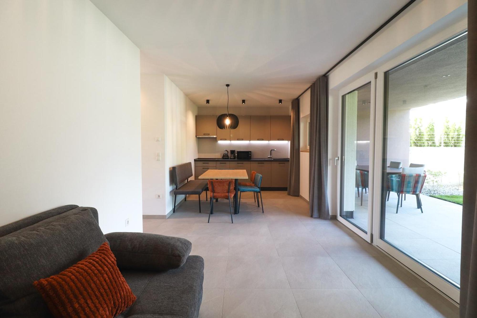 Residence Montani Laces Bagian luar foto