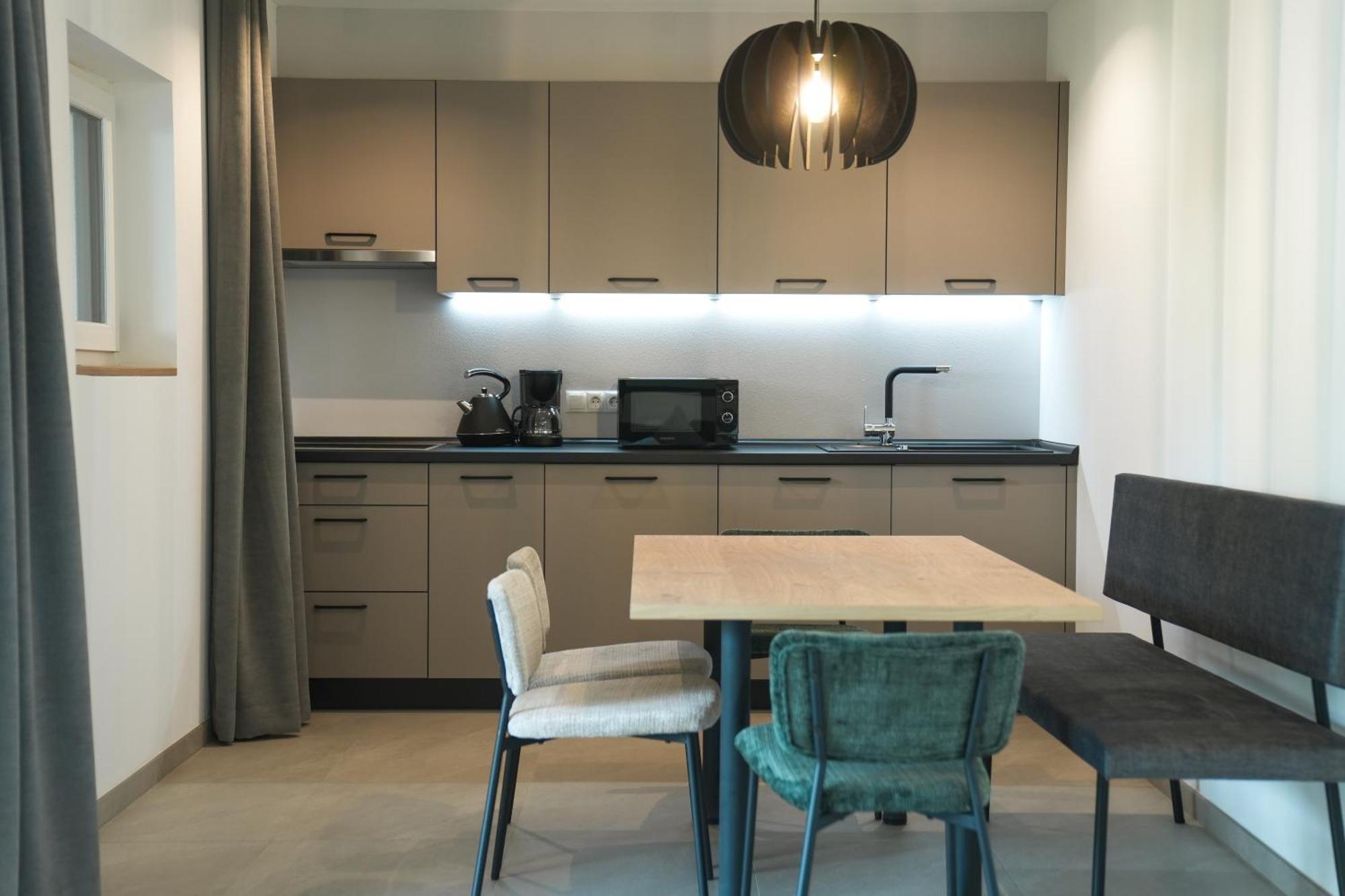 Residence Montani Laces Bagian luar foto