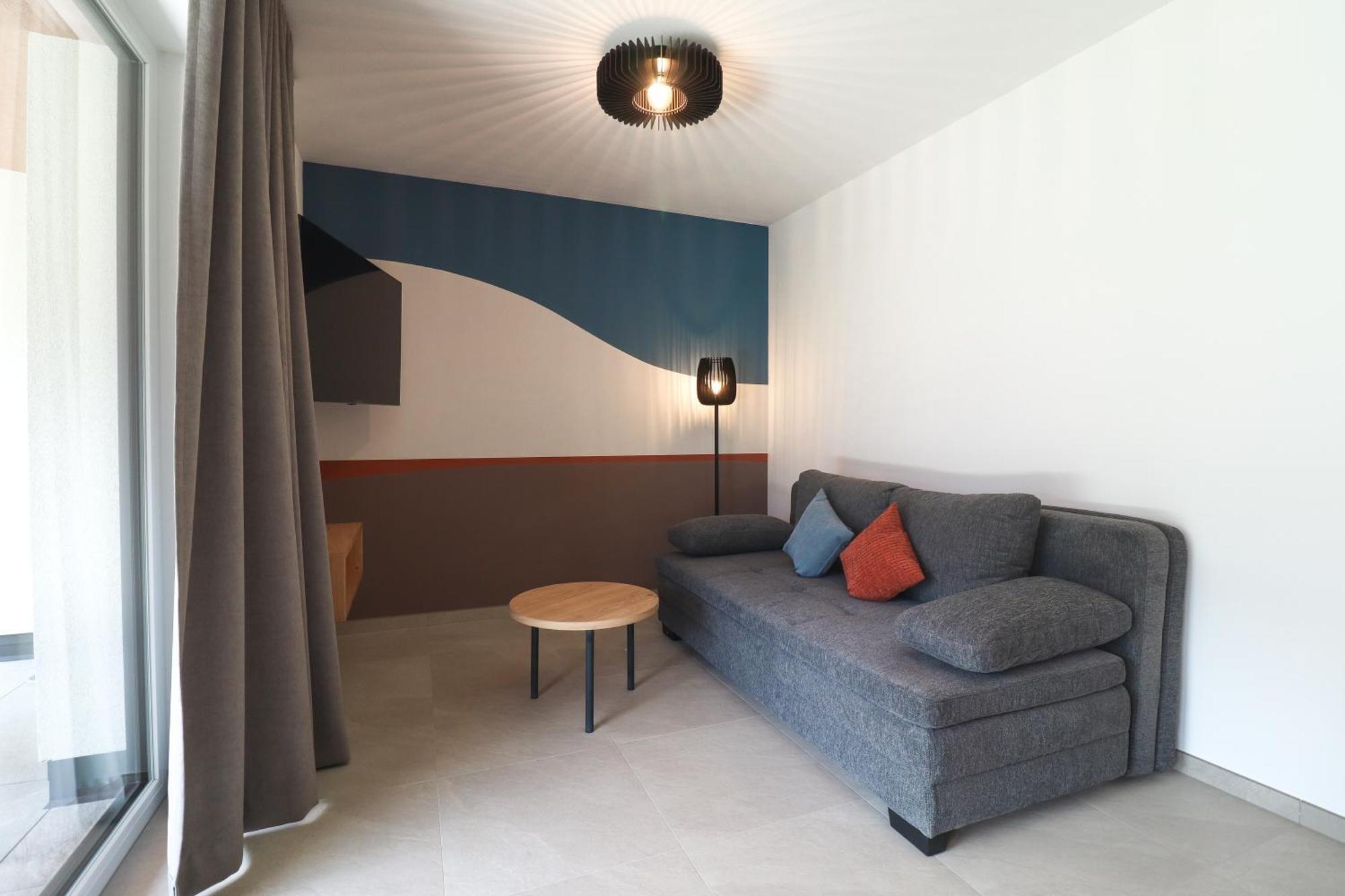 Residence Montani Laces Bagian luar foto